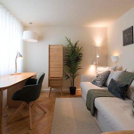 Emporium Deluxe 3Br Apartment W/ Private Parking By Lovelystay Porto Eksteriør billede