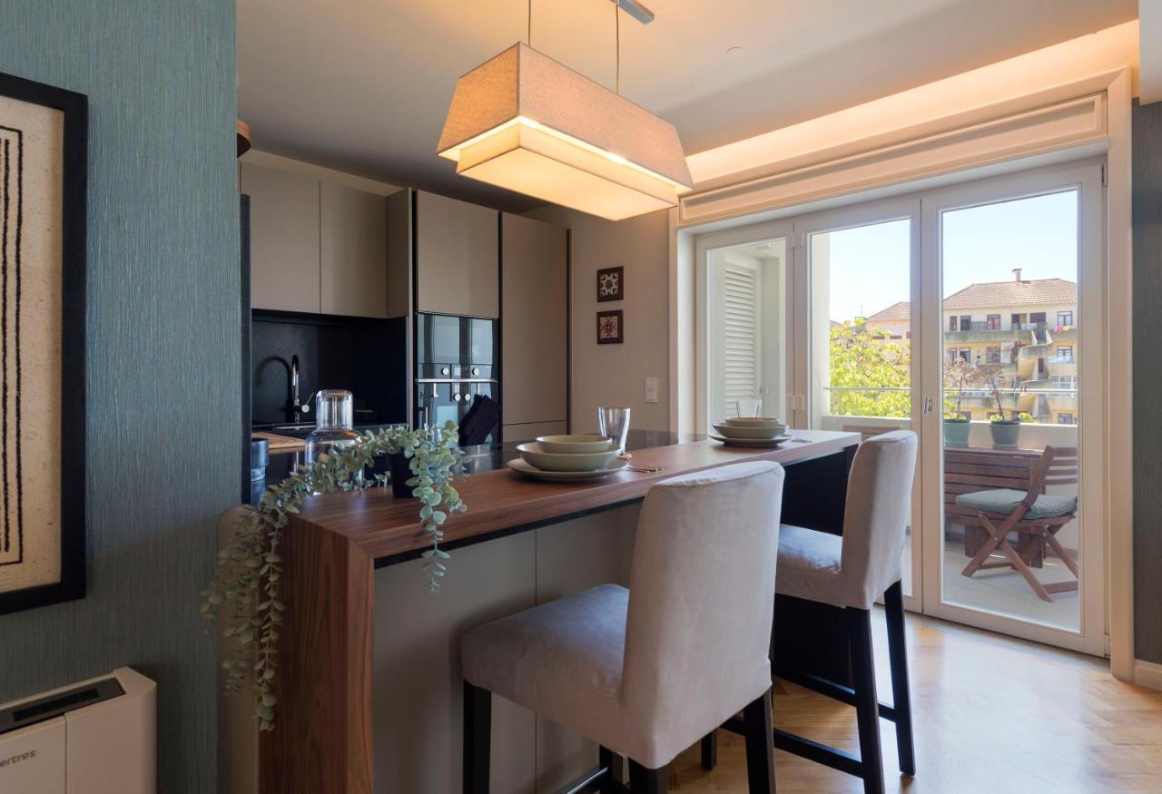 Emporium Deluxe 3Br Apartment W/ Private Parking By Lovelystay Porto Eksteriør billede