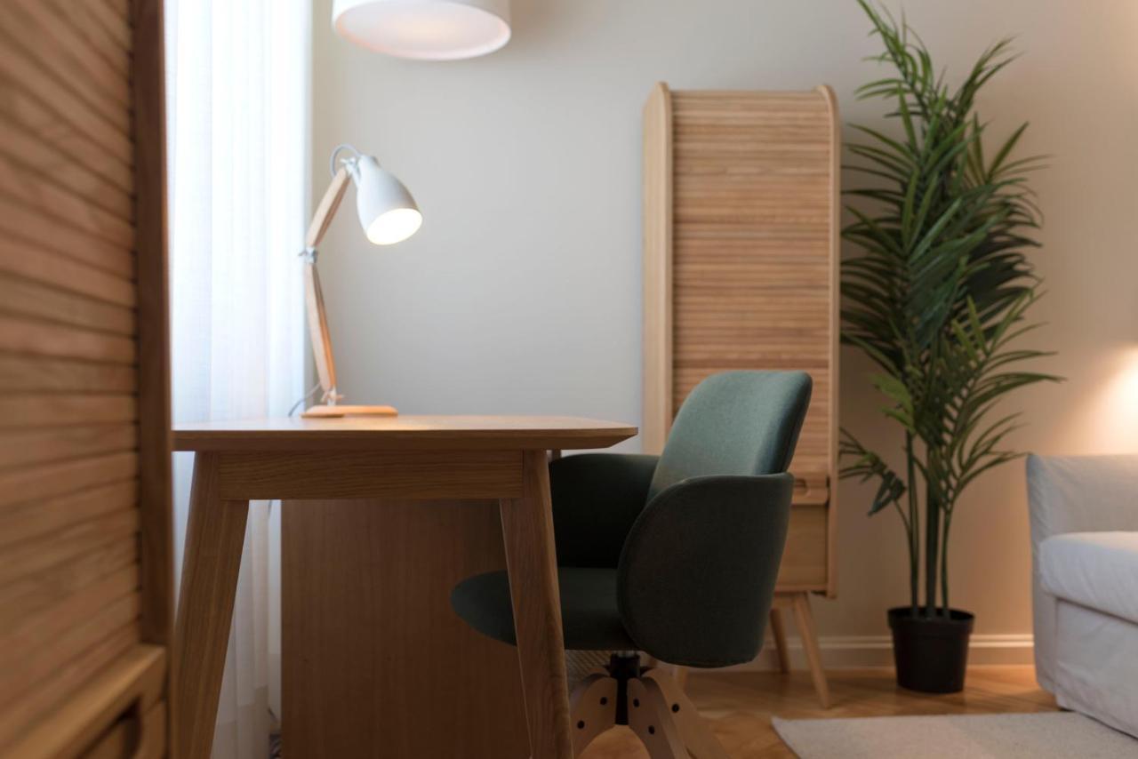 Emporium Deluxe 3Br Apartment W/ Private Parking By Lovelystay Porto Eksteriør billede