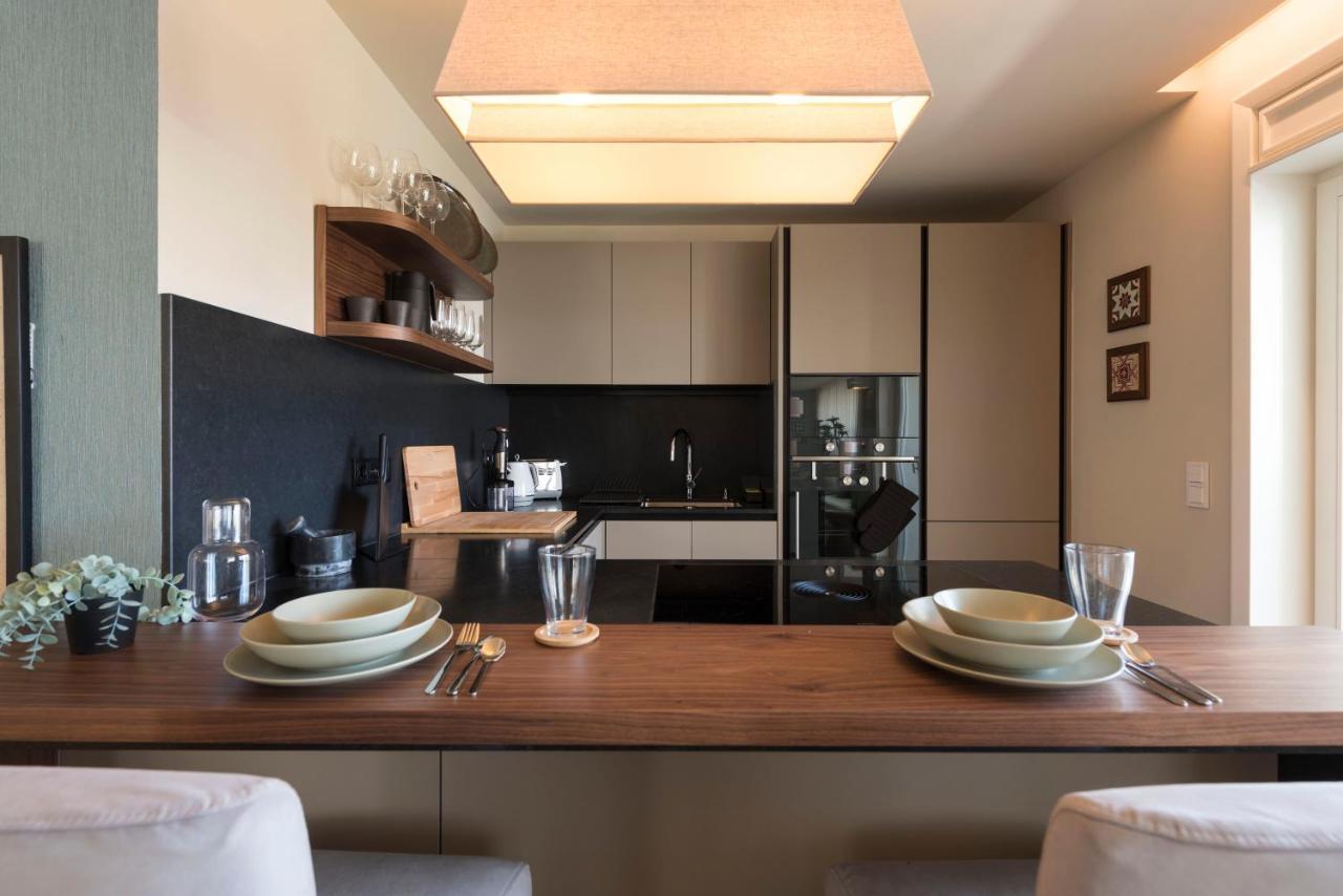 Emporium Deluxe 3Br Apartment W/ Private Parking By Lovelystay Porto Eksteriør billede