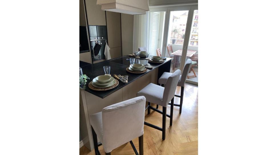 Emporium Deluxe 3Br Apartment W/ Private Parking By Lovelystay Porto Eksteriør billede