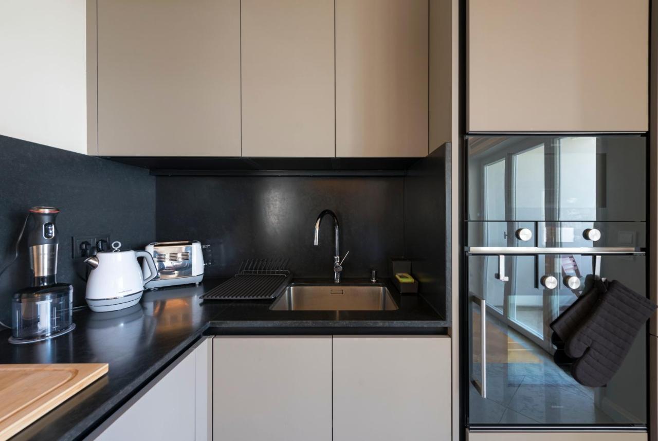 Emporium Deluxe 3Br Apartment W/ Private Parking By Lovelystay Porto Eksteriør billede